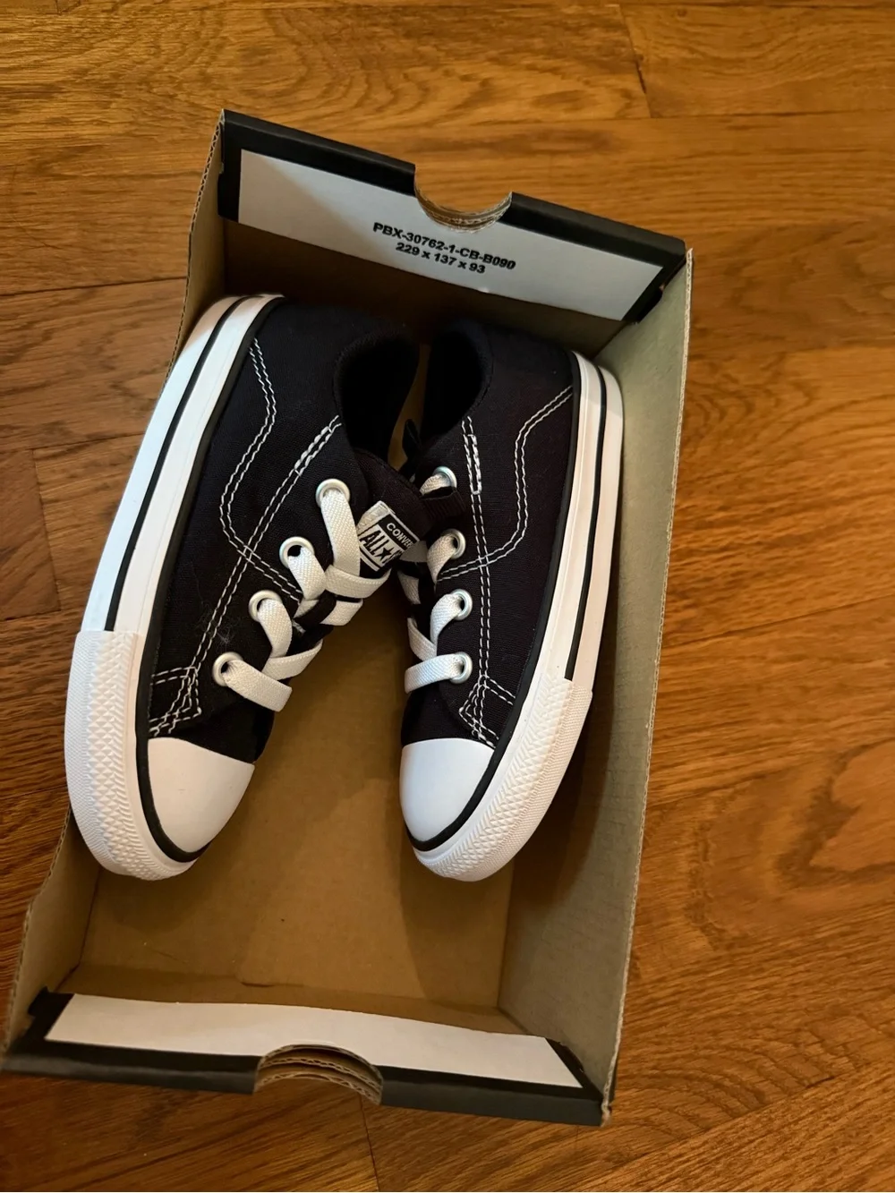 Converse nwt toddler
